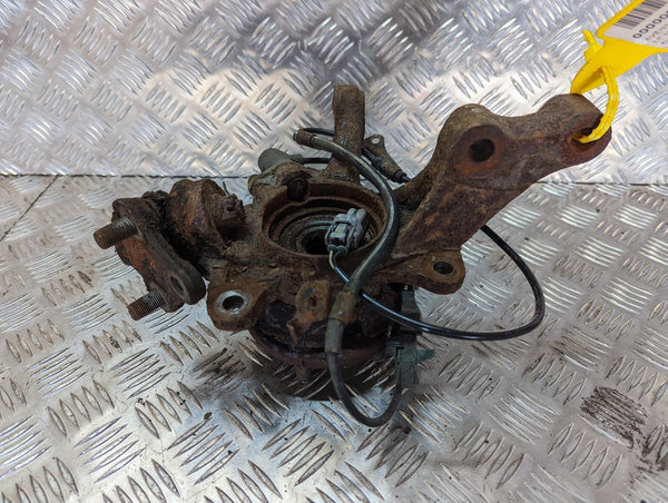 TOYOTA AVENSIS - Passenger Front LF NS Hub Stub 97-03