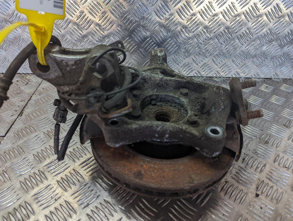 TOYOTA PRIUS - Driver Front RF OS Hub Stub 09-15