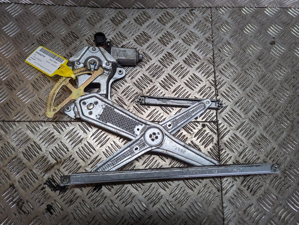 TOYOTA YARIS - Passenger Front NS LF Window Regulator 99-05