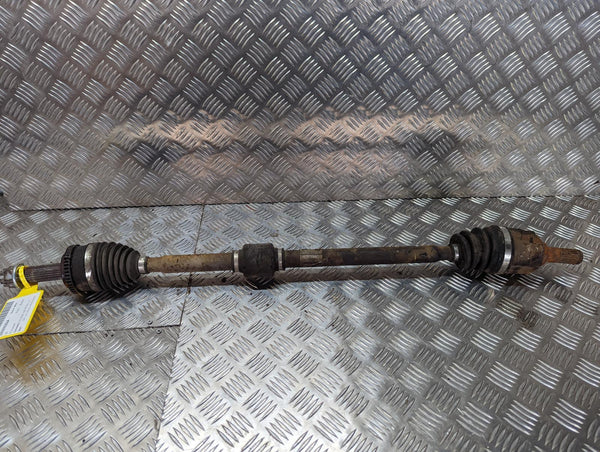 HYUNDAI I30 - Driver Front RF OS Driveshaft 1.6 Petrol 07-12