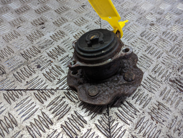 TOYOTA AVENSIS - Rear Hub/Bearing 09-19