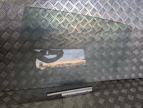 TOYOTA YARIS - Passenger Side Rear LR Door Window 11-20
