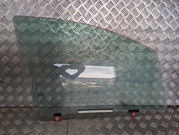 TOYOTA YARIS - Driver Side Front RF Door Window 11-20