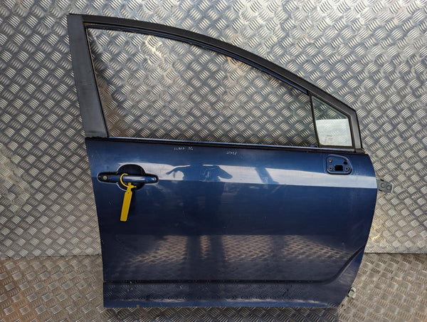 TOYOTA COROLLA VERSO - Driver Front OS RF Door Shell 04-09