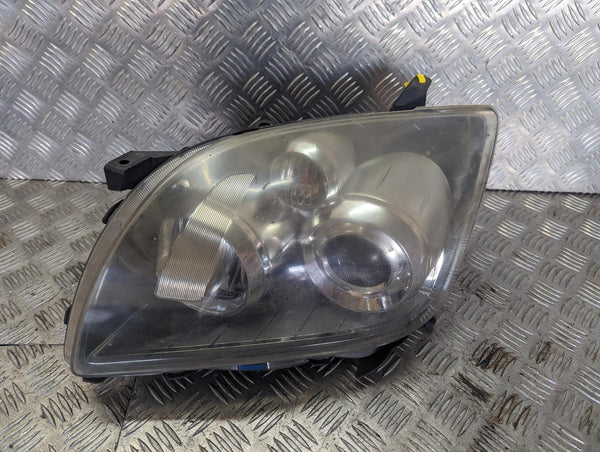 TOYOTA AVENSIS - Passenger NS LF Headlight L Headlamp 06-09