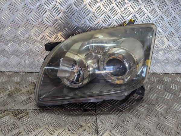 TOYOTA AVENSIS - Passenger NS LF Headlight L Headlamp 06-09