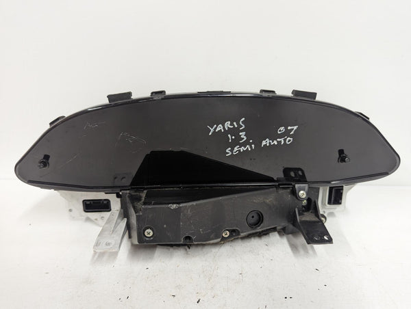 TOYOTA YARIS - Speedometer/Instrument Cluster 05-11