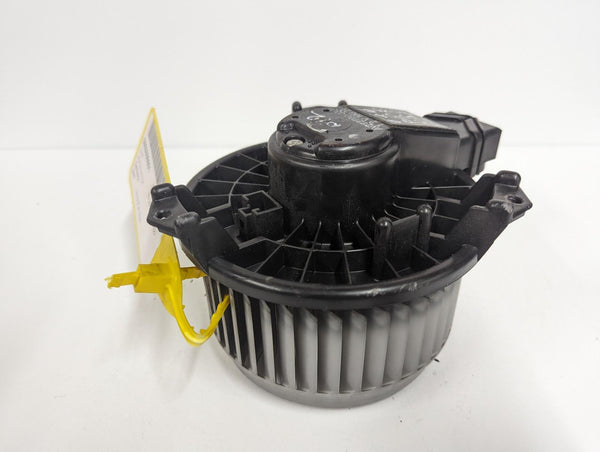 SUZUKI SWIFT - HEATER MOTOR 04-11