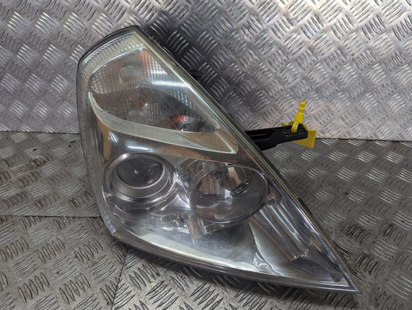 KIA SEDONA - Passenger NS LF Headlight L Headlamp 06-08